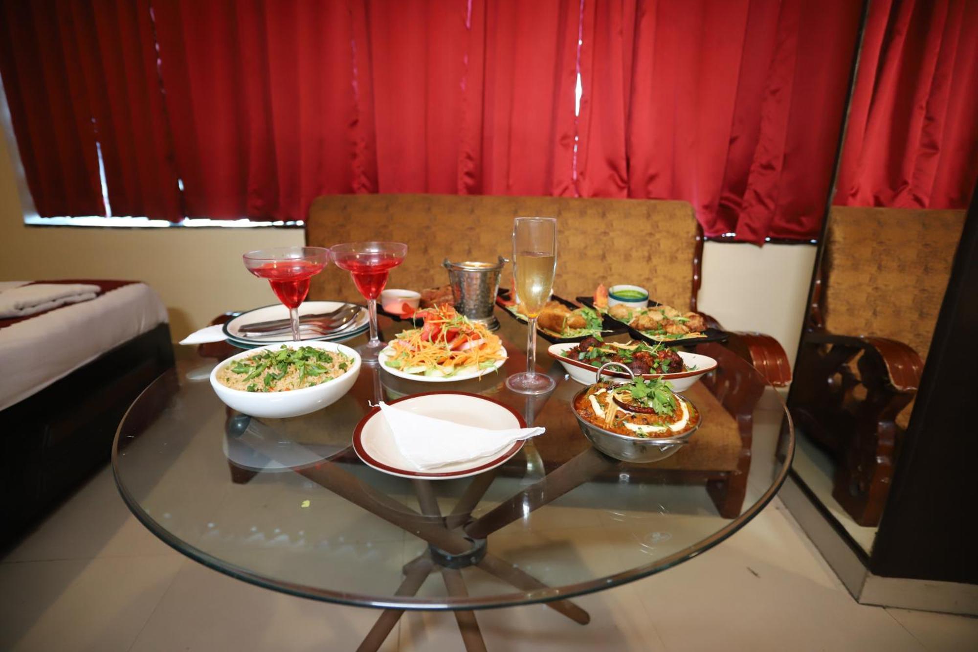 Airport Hotel Port View Nowe Delhi Zewnętrze zdjęcie