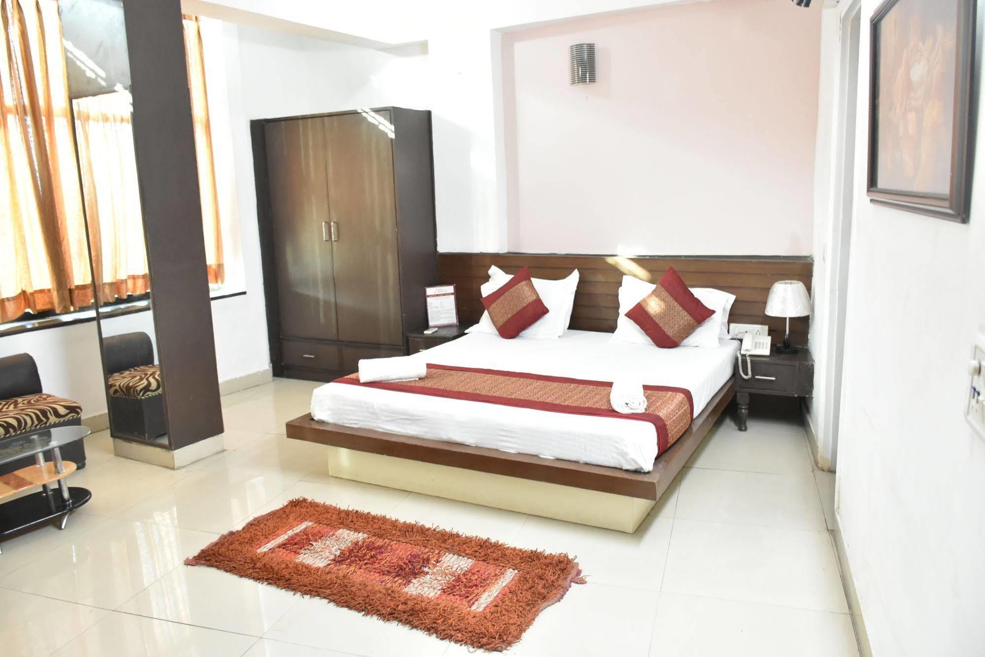 Airport Hotel Port View Nowe Delhi Zewnętrze zdjęcie